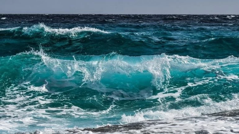 Νεκρή χειμερινή κολυμβήτρια που παρασύρθηκε από τα κύματα στην Κω